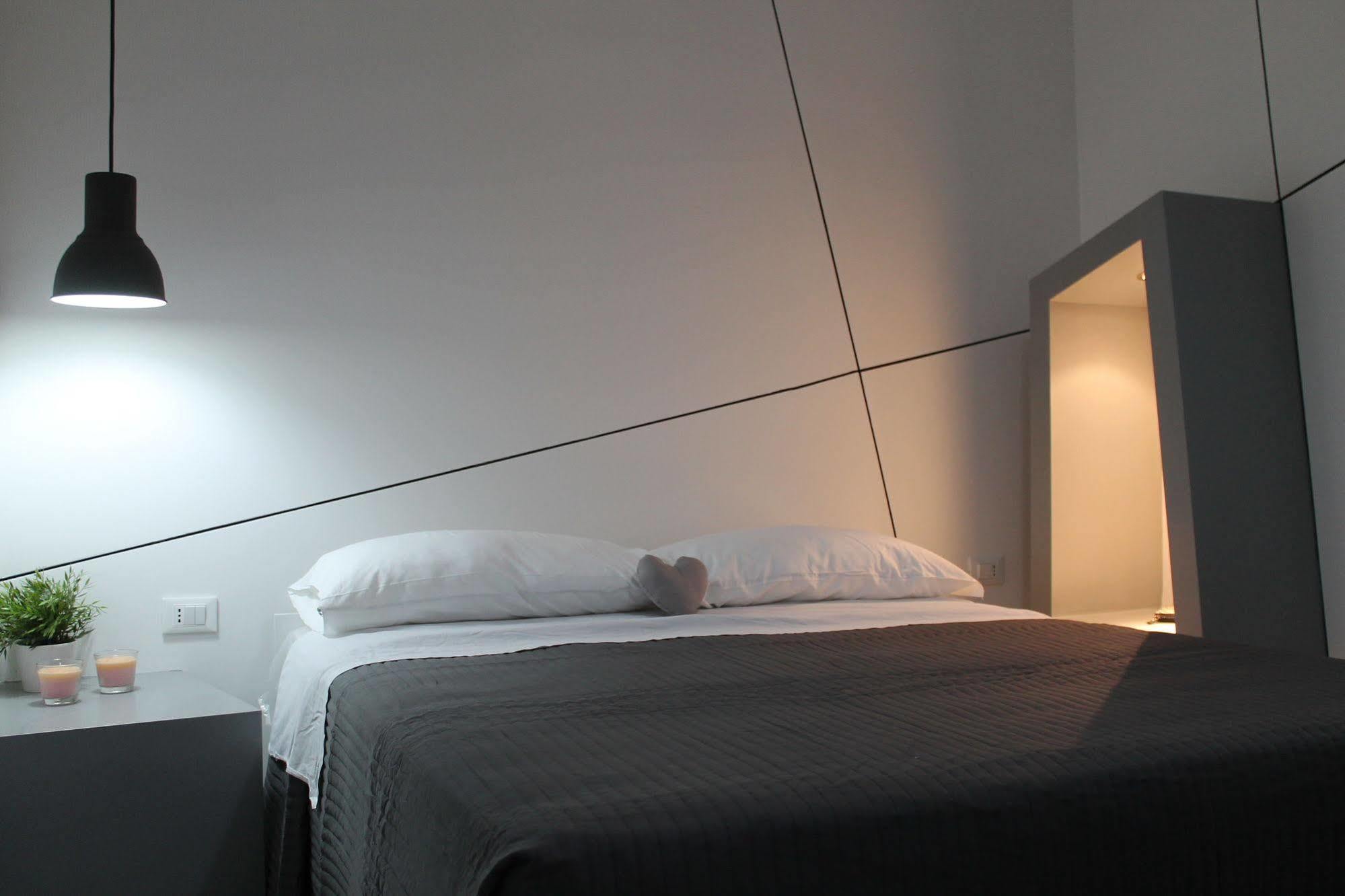 The Upper Couette-café 3*
